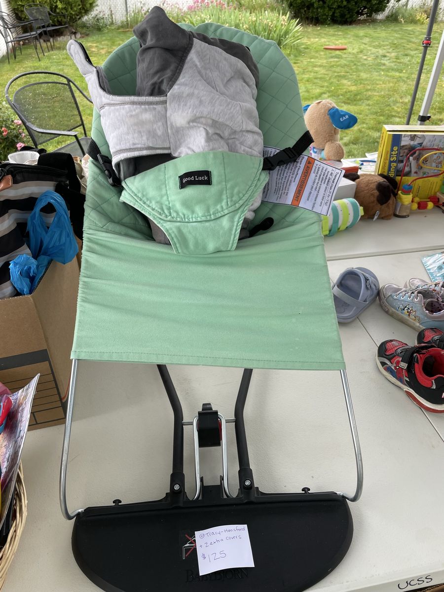 BabyBjorn Bouncer Bliss with 2 Extra Covers - Ergonomic Design, Adjustable