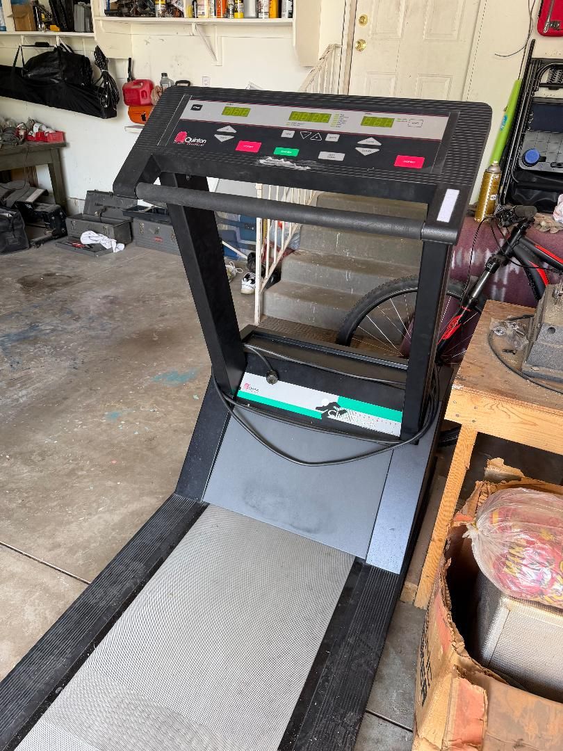 Quinton Fitness Commercial Treadmill