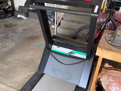 Quinton Fitness Commercial Treadmill