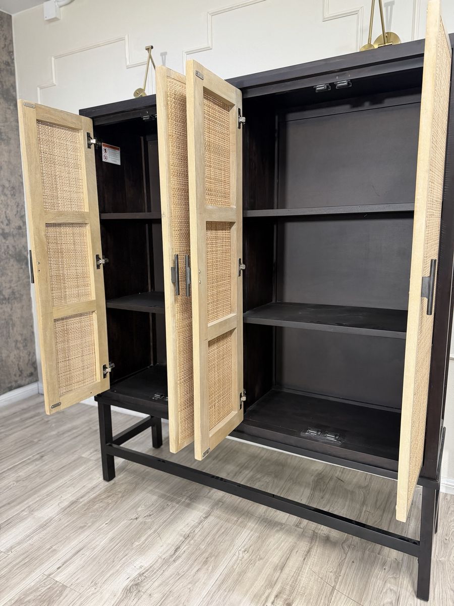 Main image 6