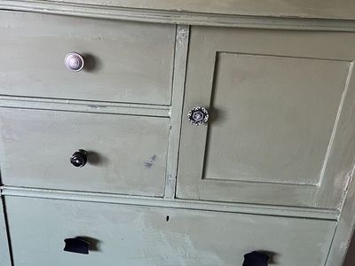 *VINTAGE DRESSER*
