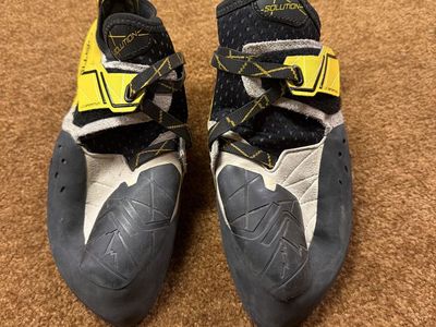 La Sportiva Solution Climbing Shoes size 42