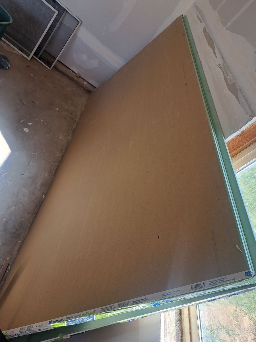 Main image 3