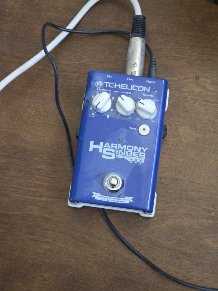 TC-Helicon Harmony Singer Guitar Controlled Vocal Harmony Effects Pedal