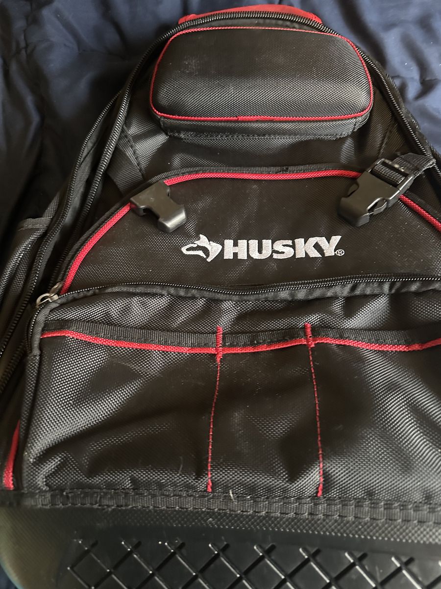 HUSKY TOOL BACK BACK LIKE NEW
