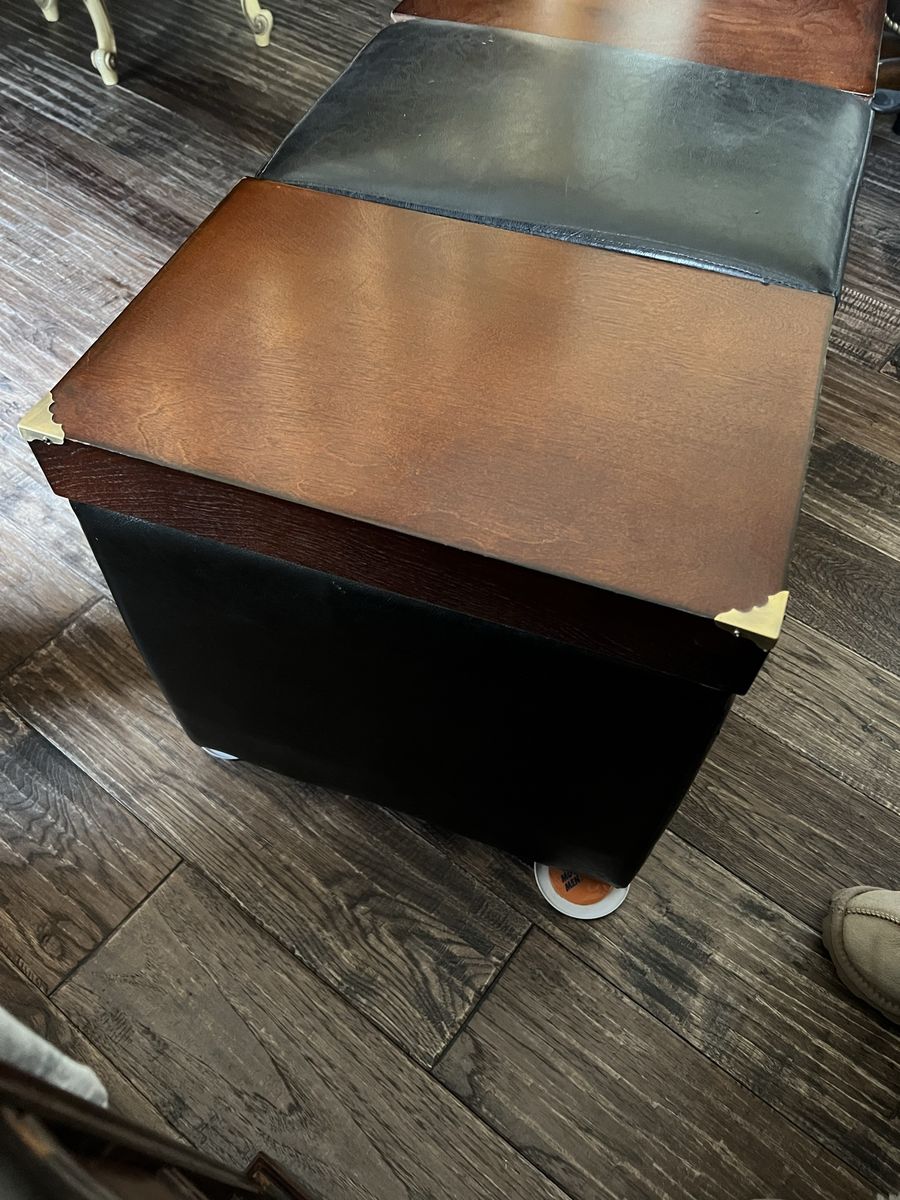 Main image 3
