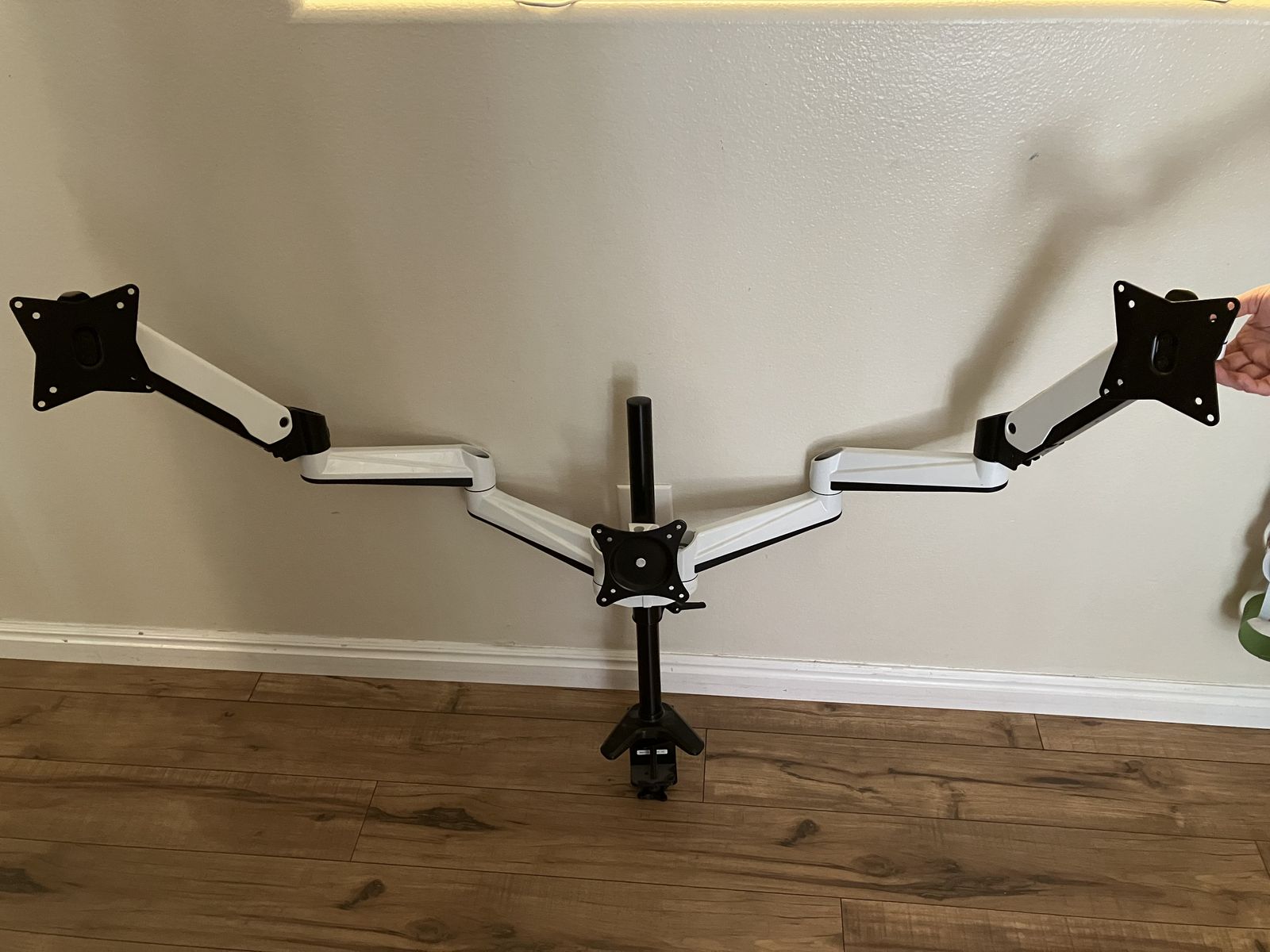 Triple Monitor Stand