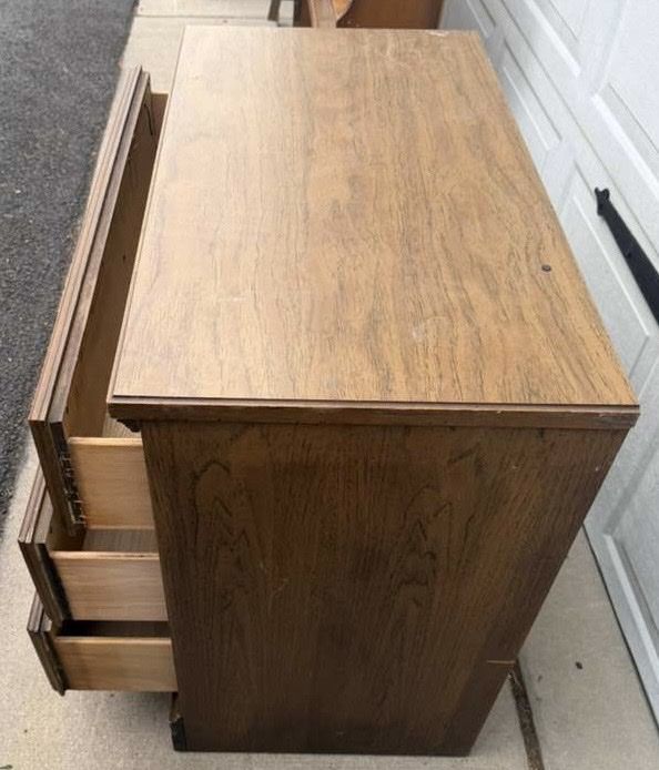 Main image 6