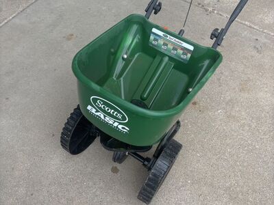 Scotts Basic Spreader