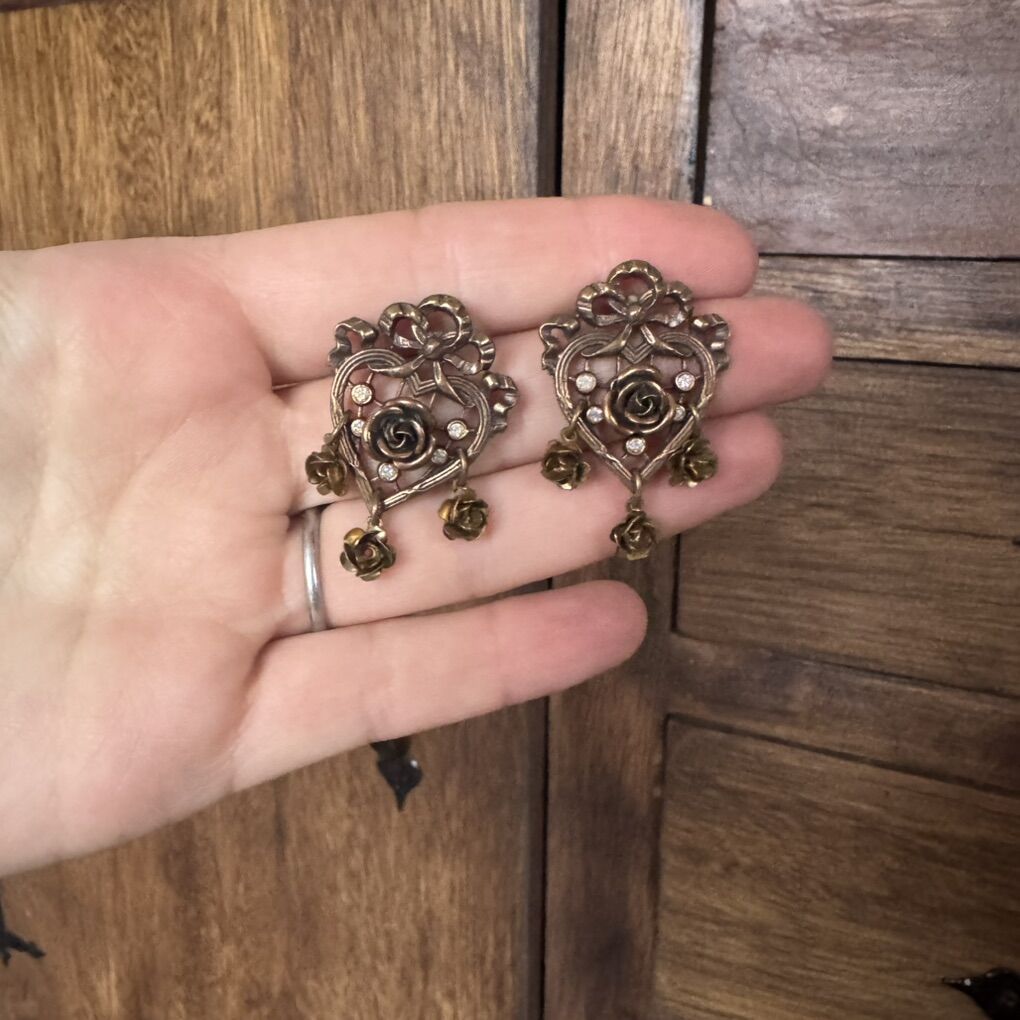 Cosplay Belle Character Stud Earrings with Roses