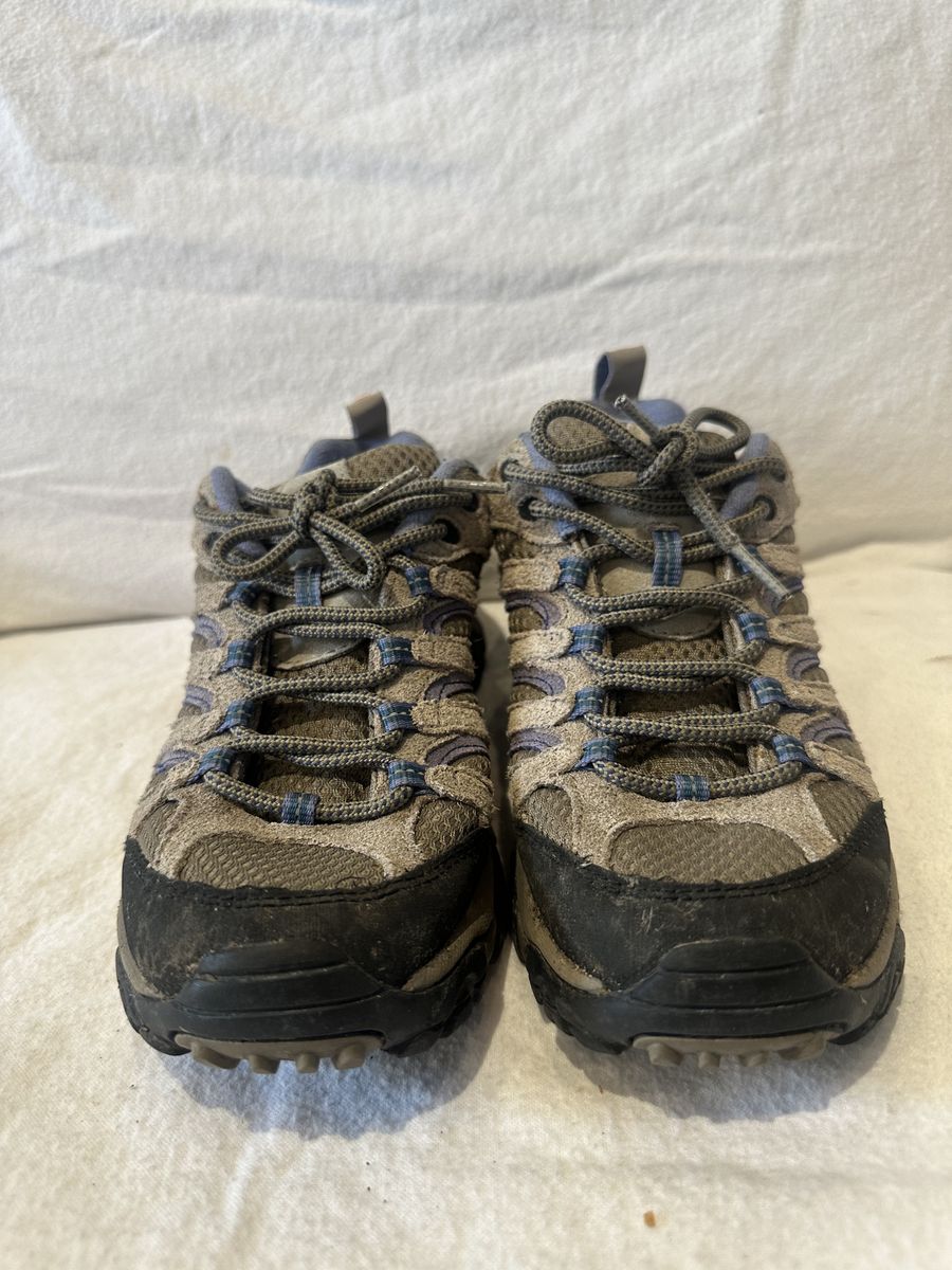 Merrell Women’s Size 7.5 Beige/Blue Hiking Shoes