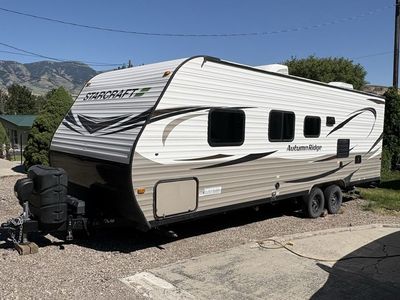 2021 26 bh Starcraft Autumn Ridge Travel Trailer - Well-Maintained RV