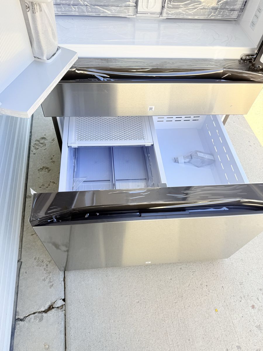 Main image 5