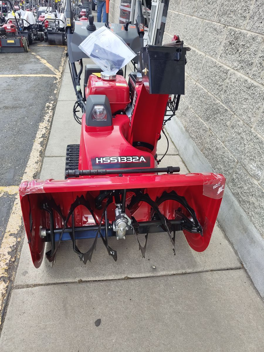 HSS1332 Snow Blower