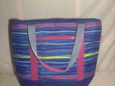 Arctic Zone Tote Pool Bag