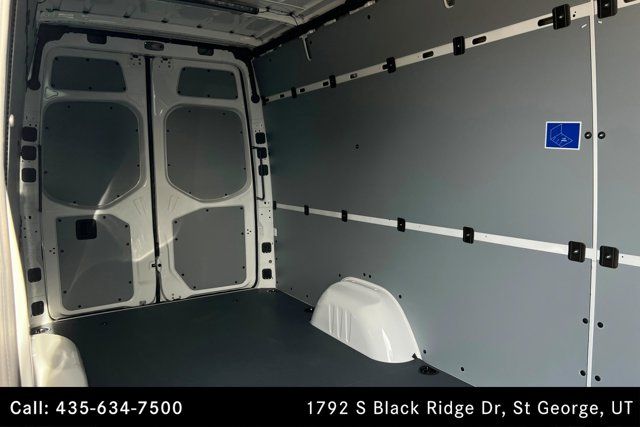 Main image 15
