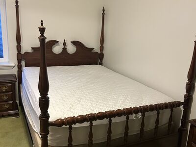 Solid Cherry Wood Queen Bedroom Set