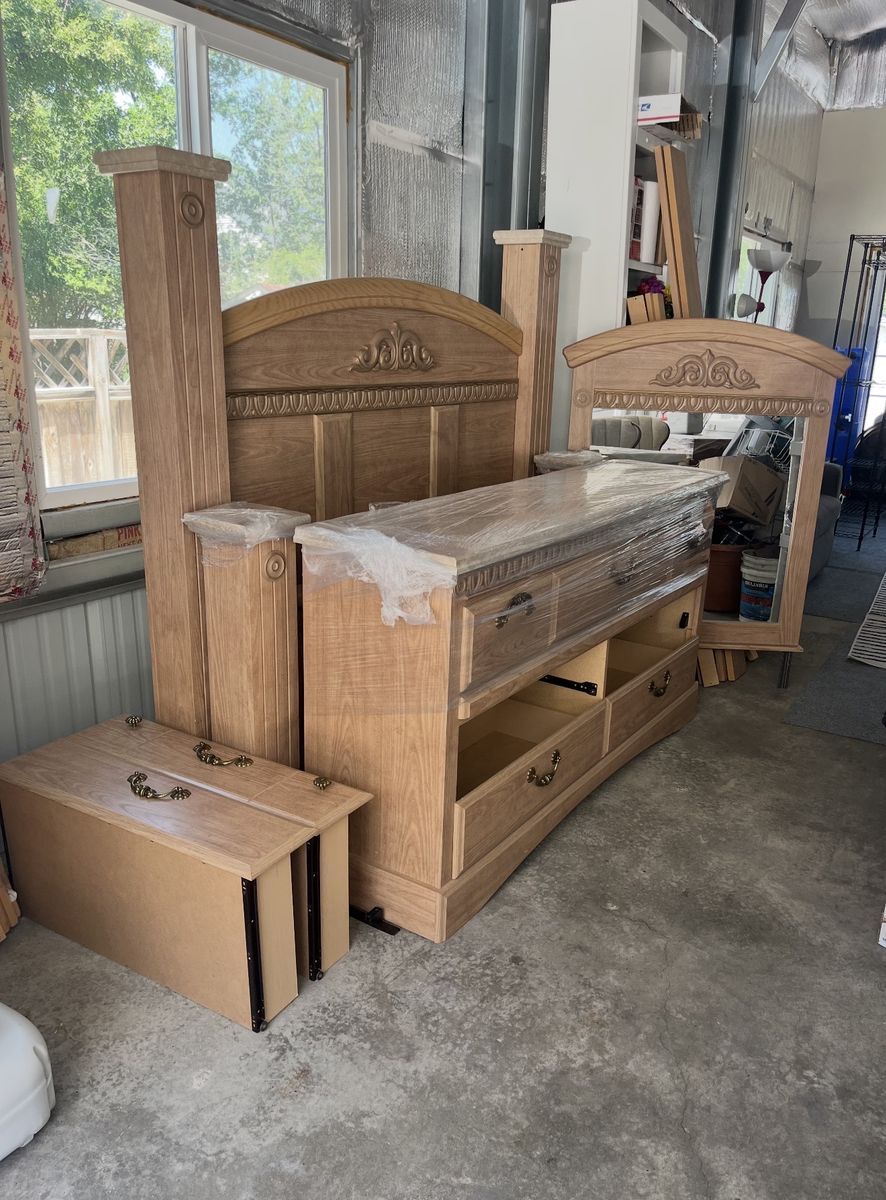Bedroom set