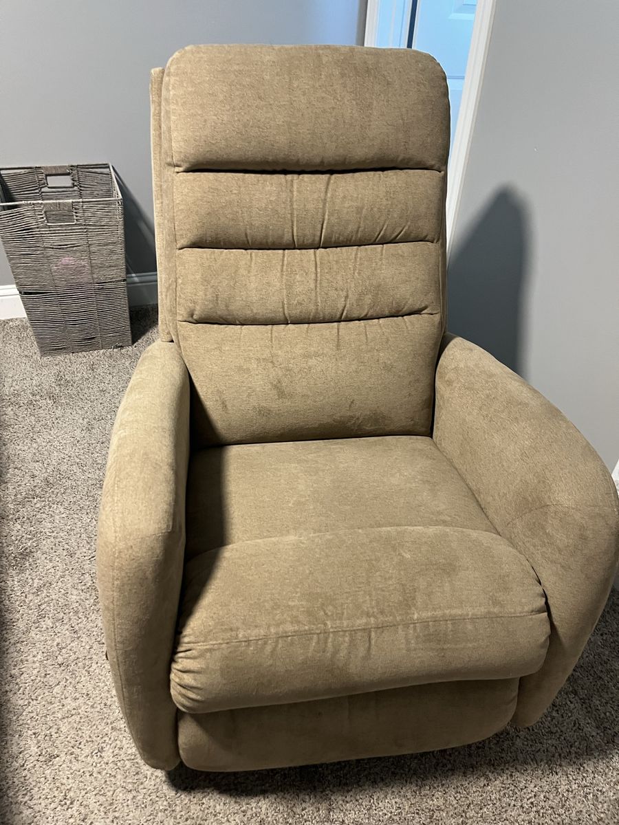 Laz-y-boy recliner and rocker.