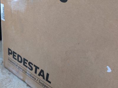 Samsung 27" Washer/Dryer Pedestal – Brand New / Never Used