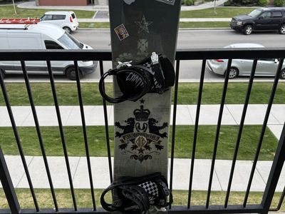 Used dakine snowboard