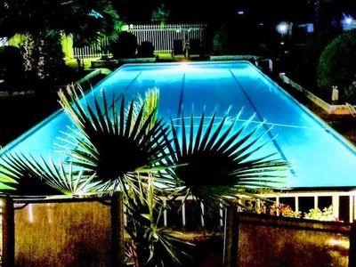 Weekend in St George. Stay at our 2 bed 2 bath Condo. Swimming Pools, Hot Tub, and tons of things to do at the Clubhouse