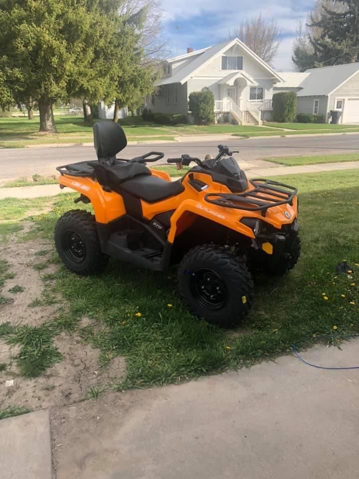 2020 Can-Am Outlander 570 ATV - Orange, Excellent Condition, Backrest, Racks