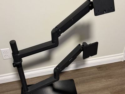 Dual Monitor Mount