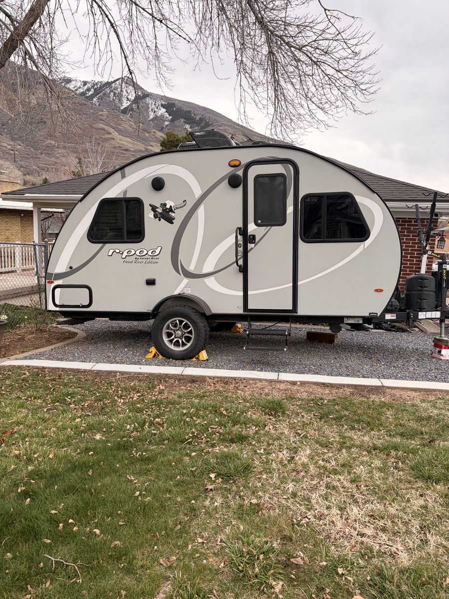 2019 R Pod 171 Trailer