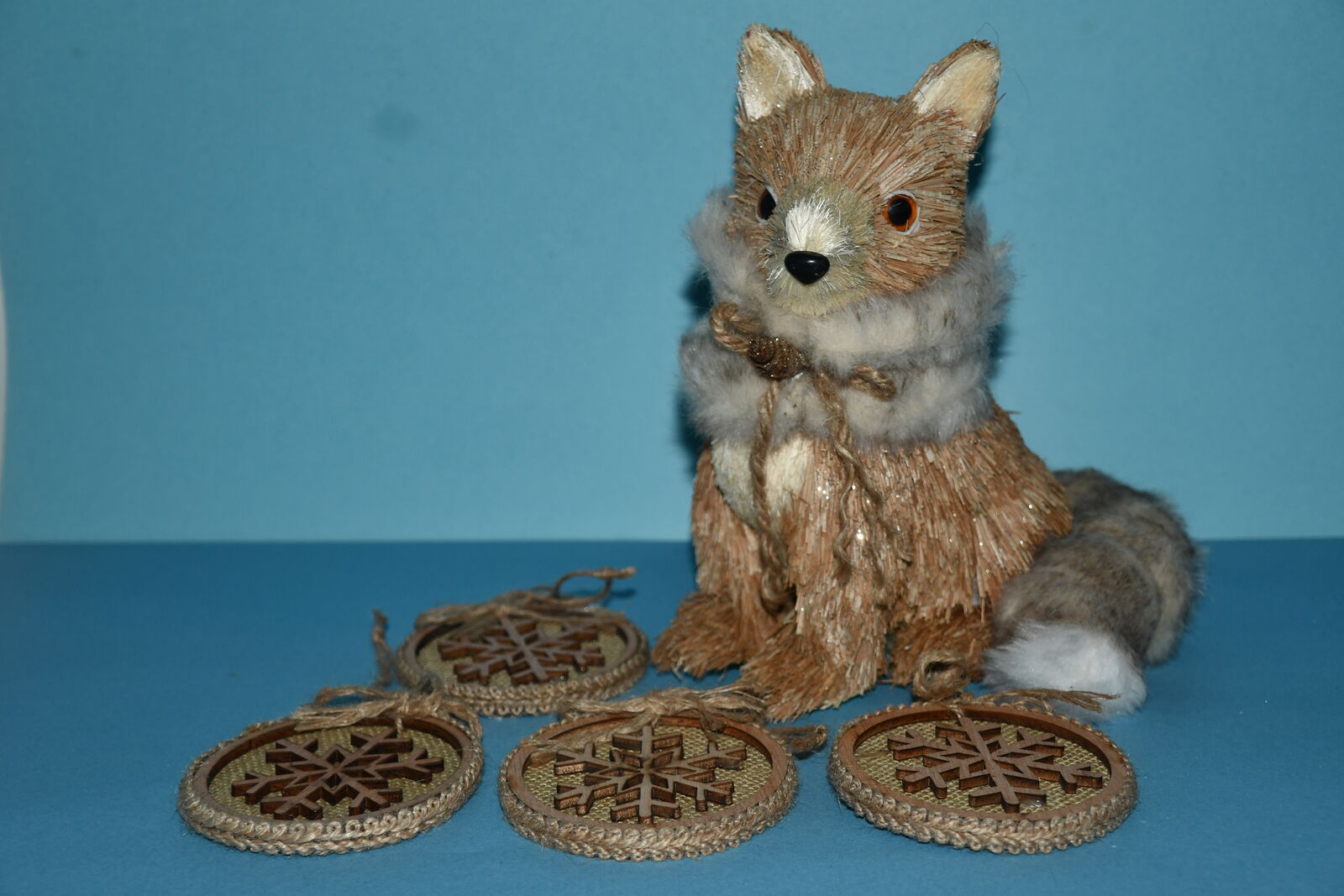 CHRISTMAS WOOD TWIG  FOX (9") + 4 WOOD SNOWFLAKE ORNAMENTS ~ CLEAN & CUTE!