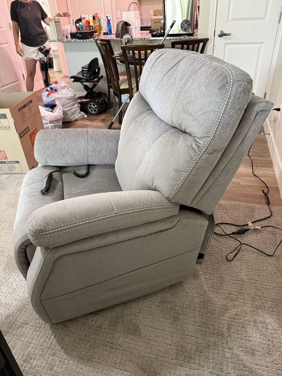 Power lift chair