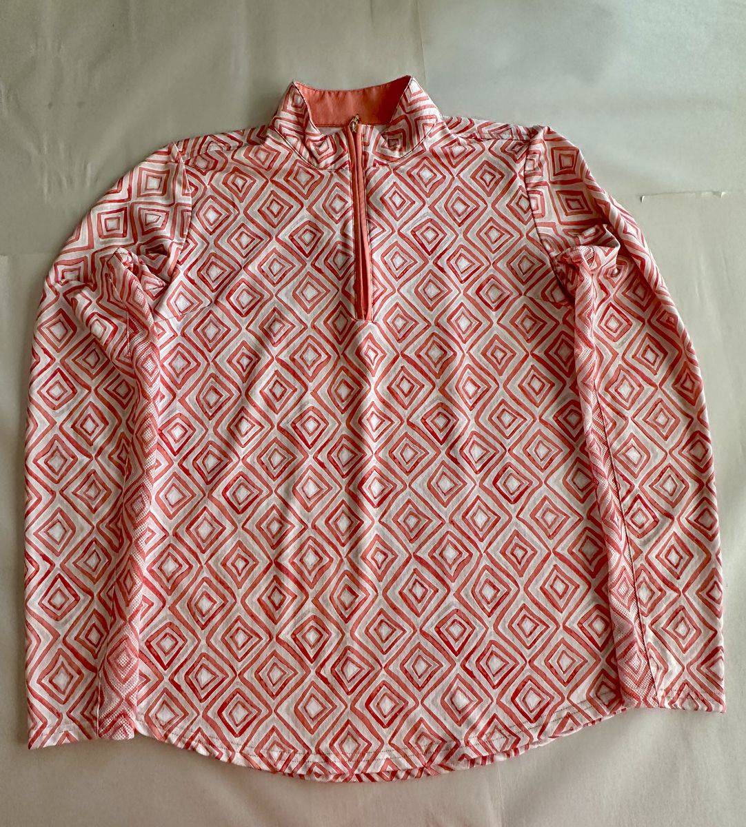 SanSoleil UPF 50 Golf Sun Shirt Womens Small Coral Diamond Print Quarter Zip