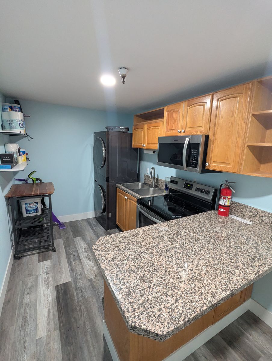Main image 6
