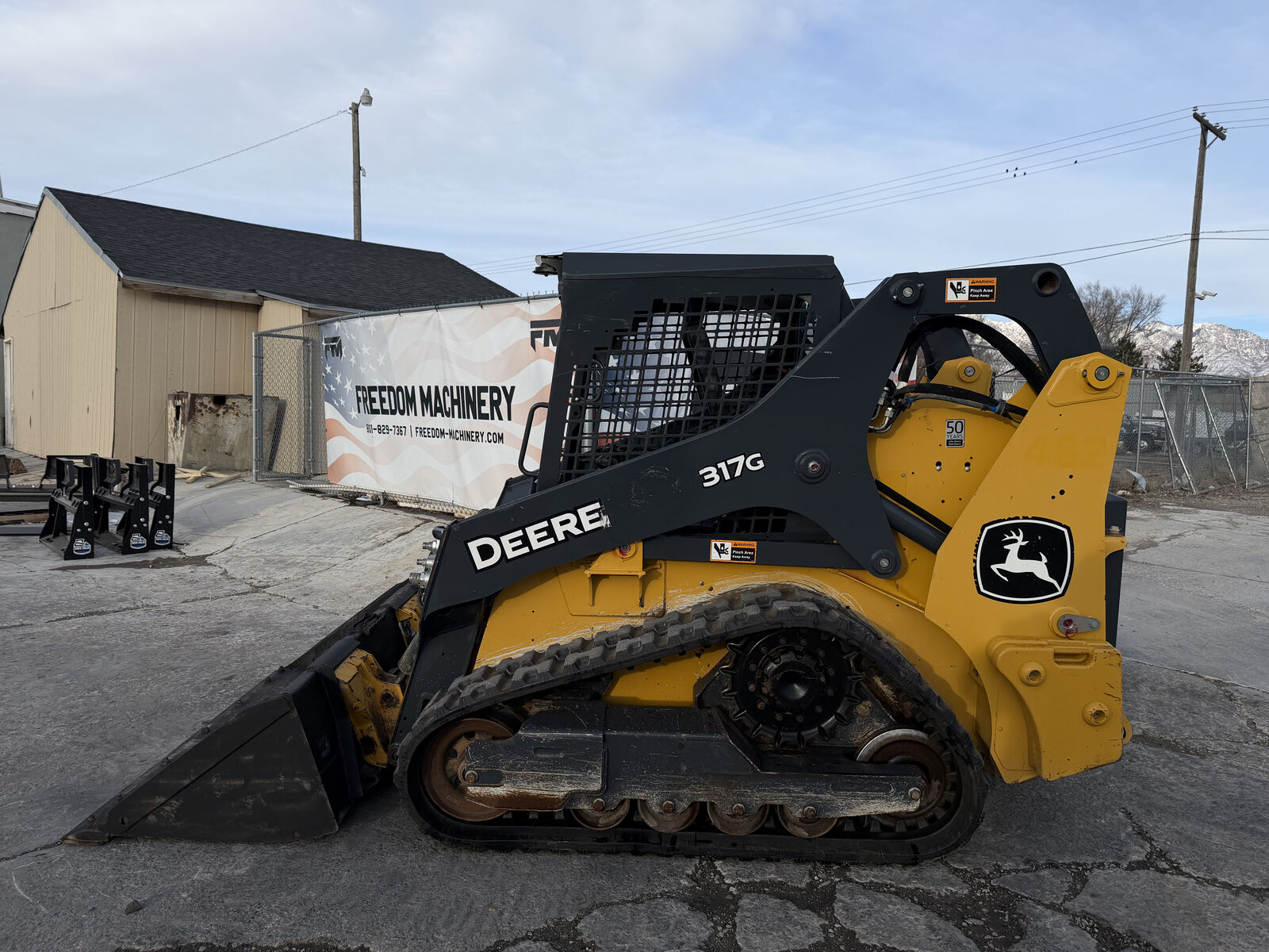 Deere 317G Skidsteer Loader Tractor