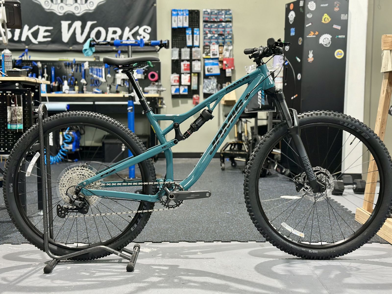 Jamis Faultline A2 | Size M | Riptide Color