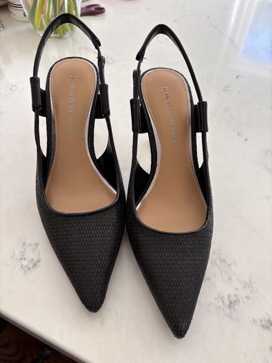 NEW Donald Pilner black slingBack Pumps