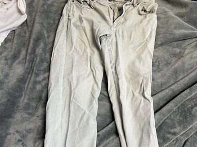 White Faded Out Cotton On Jeans (30W 32 L)