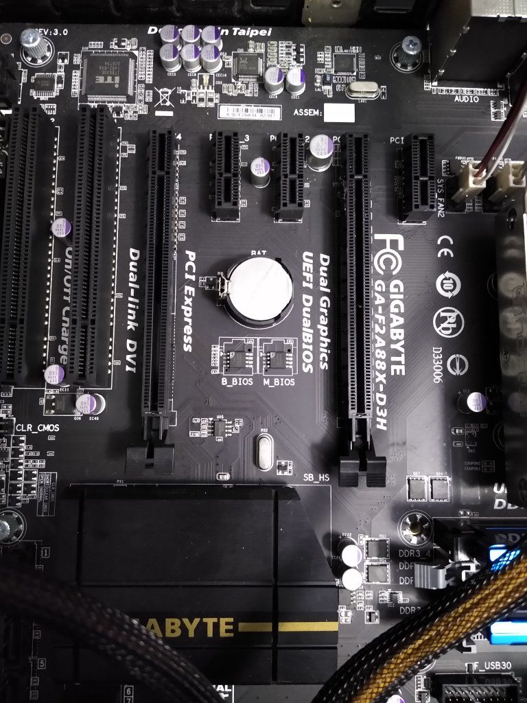 Main image 3
