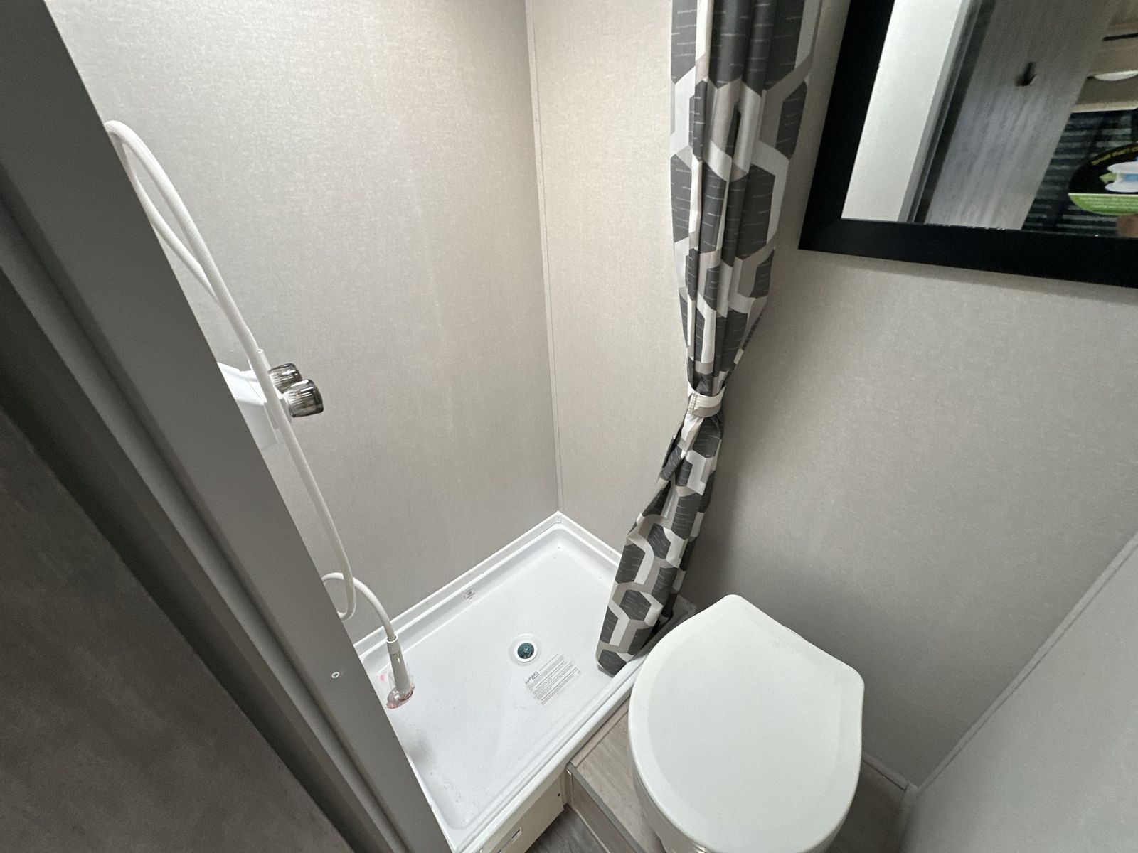 Main image 12
