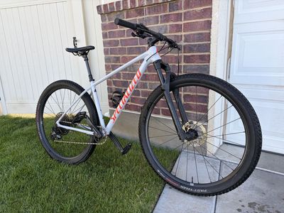 Specialized Chisel 29er Mountain Bike - Ready2Ride