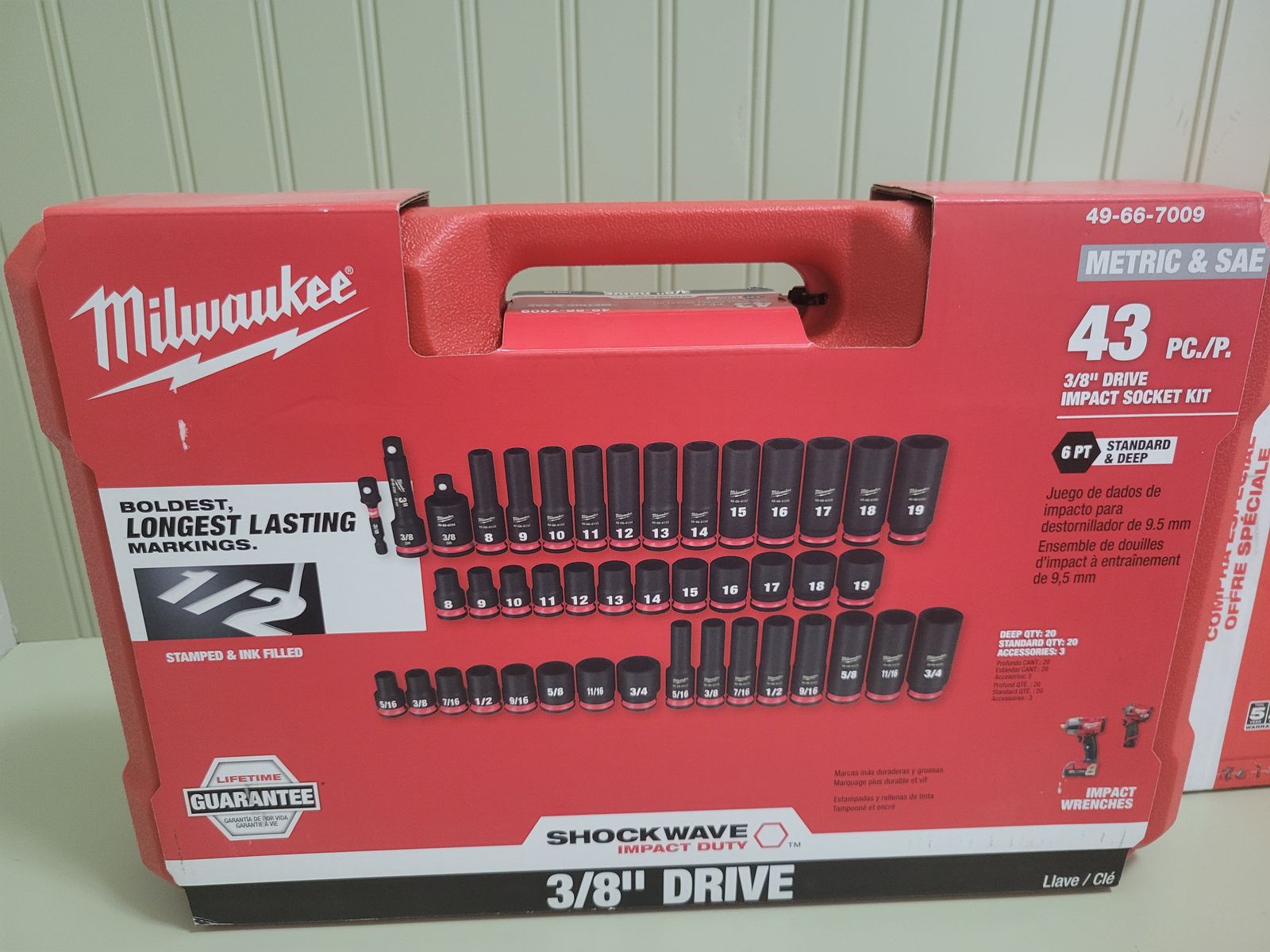 Milwaukee Shockwave 3/8 Inch Drive Impact Socket Kit 43 Piece Metric and SAE