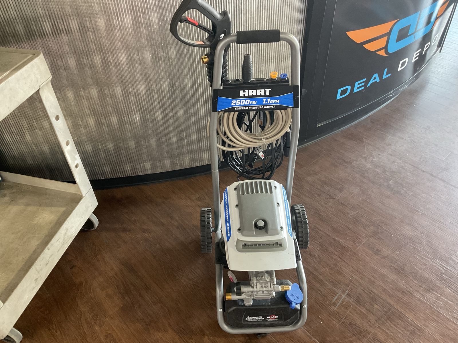 Hart 2500 Pressure Washer E75013243