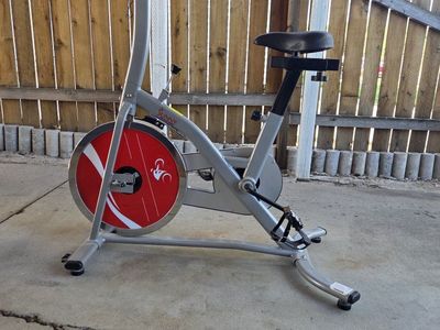 Sunny Health & Fitness Indoor Cycling Exercise Bike with Monitor