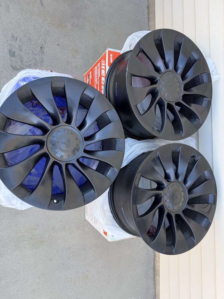 2021 Tesla Model 3 Performance Wheel