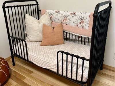 Crib/Toddler Day Bed
