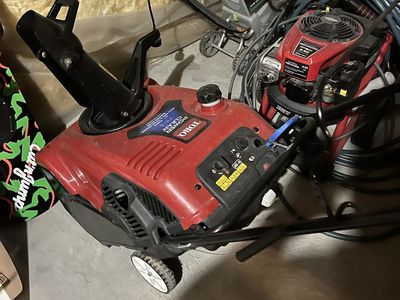 Toro 721 e Power Clear Snow Blower