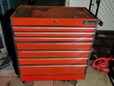 snap on bottom tool box