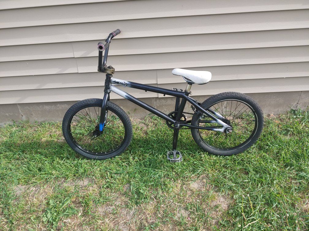 Specialized Fuse Bmx Bike Bicycle