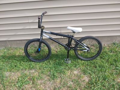Specialized Fuse Bmx Bike Bicycle