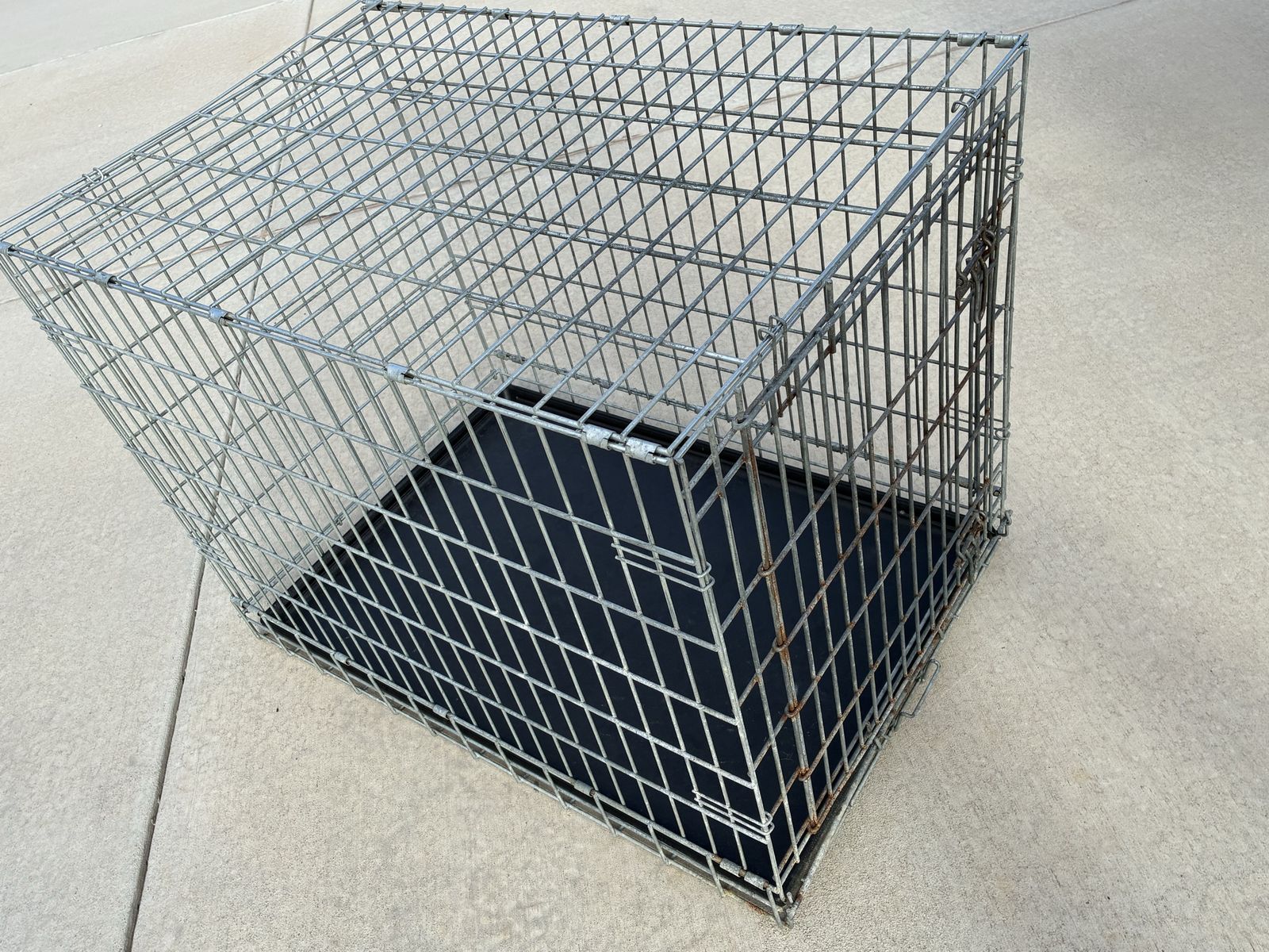 Large 36” dog crate heavy duty model folds flat 